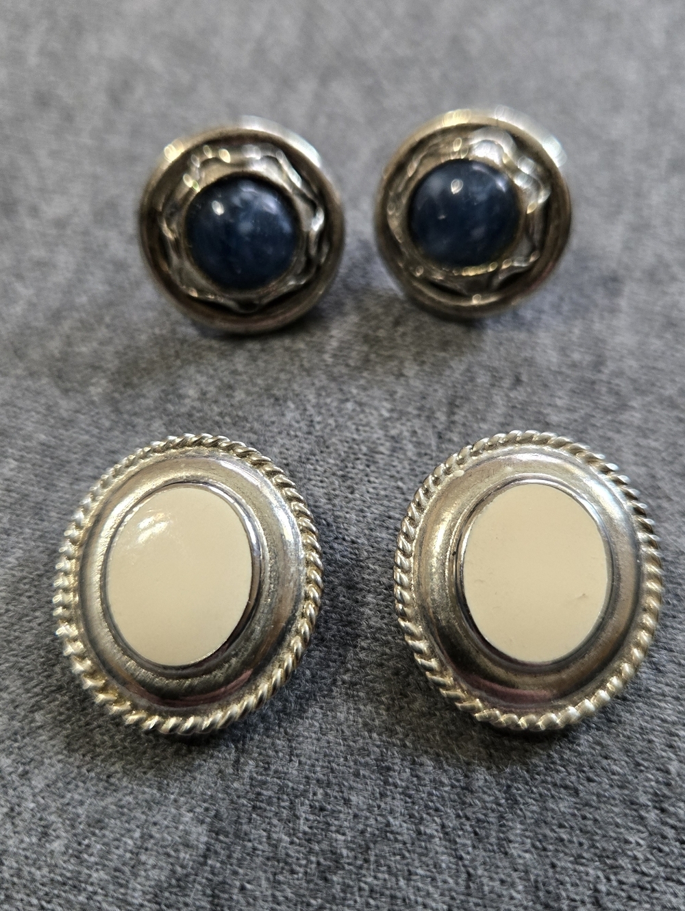2 Pairs Of Vintage Silver Clip On Earrings Signed White Blue Kyanite